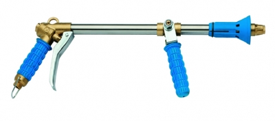 Spray gun with two agjustment possibility